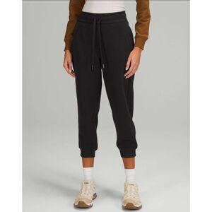 Lululemon Scuba High-Rise Cropped Jogger Black Sweatpants Loungewear Size 14